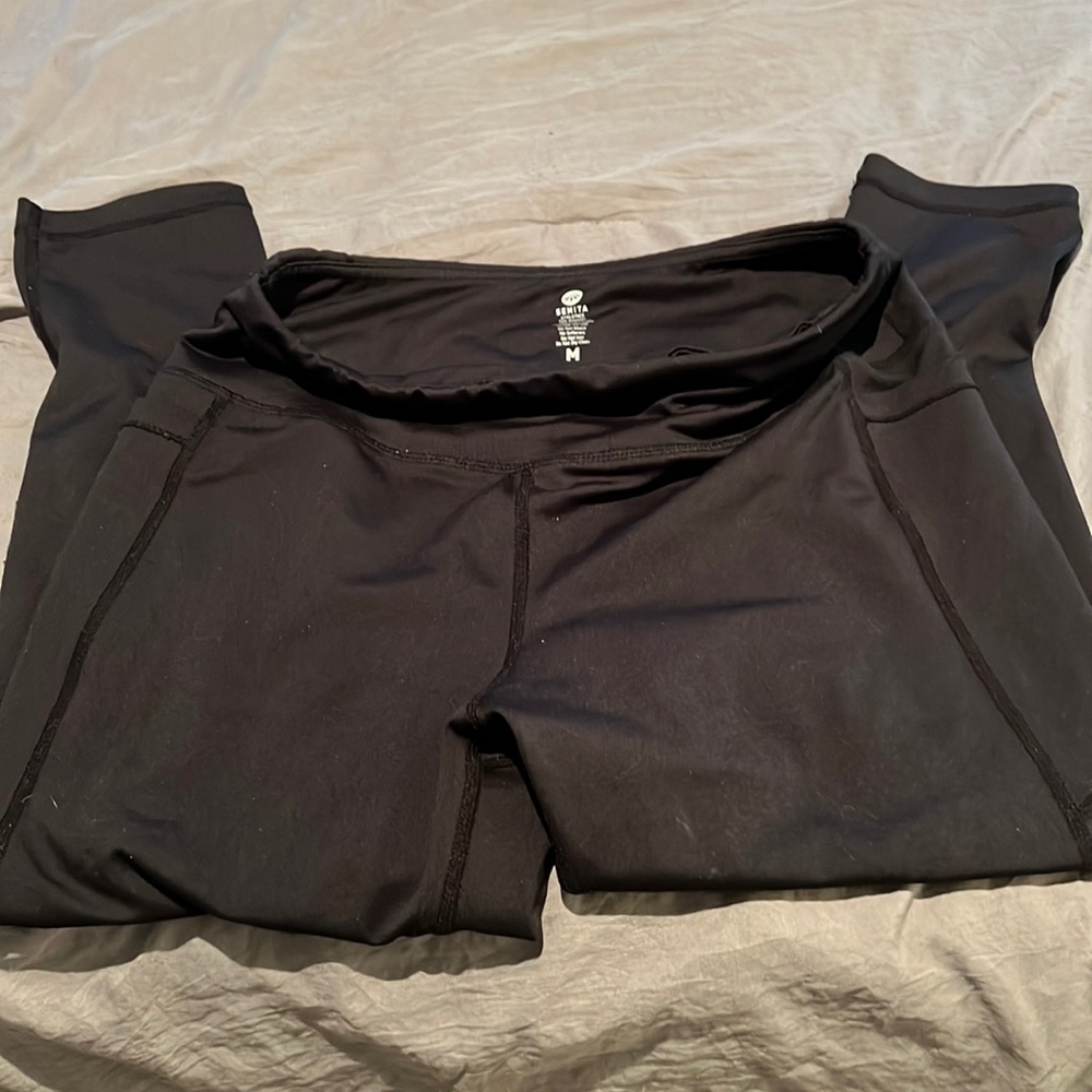 Senita capri leggins, black
